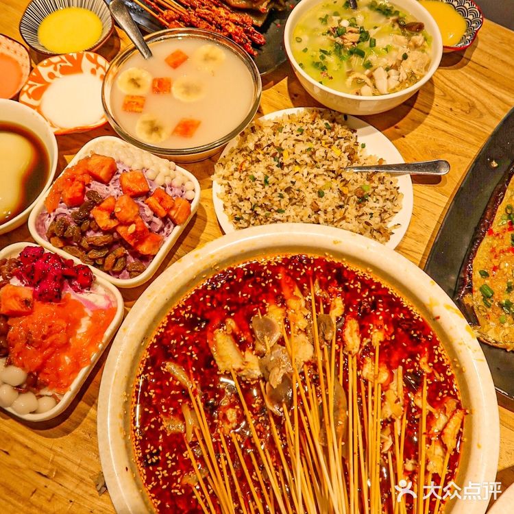 重庆最便宜的钵钵鸡!0.7元一串!人均20+