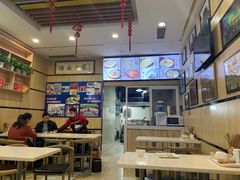 大堂-邓老汉燃面村(水井街店)