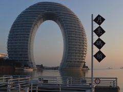 -湖州太湖旅游度假区-月亮广场