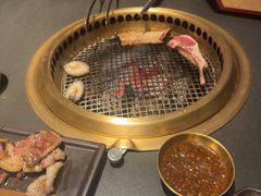 -铭牛烧肉·和牛海鲜自助(高新月牙湖店)