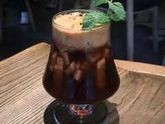 -Common Table · Brunch & Coffee