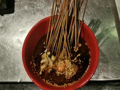 -何师烧烤·香辣蟹·川菜·30年老品牌(太古里旗舰店)