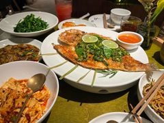 香茅草烤鲈鱼-一坐一忘云南菜(卓悦中心)