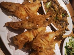 炸偏口鱼-方城小吃店