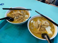 -亚王咖喱鸡米粉面