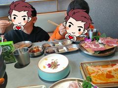 -围炉肉舍•炭烤活鳗•丹东海鲜烤肉(步行街店)