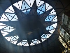 -上海滴水湖皇冠假日酒店