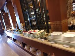 自助取餐区-西双版纳洲际度假酒店-海鲜傣味烧烤·侬香全日制餐厅