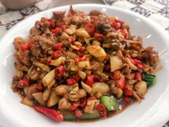 -老三样·旧食新味(绿地店)