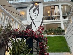 -Mark&Mars Restaurant