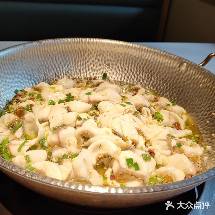 终于吃到传说中的炝锅鱼啦[馋][馋]