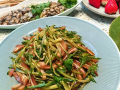 -鸿宇海鲜烧烤(红海新区店)