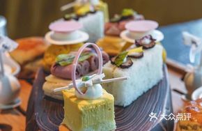 Cloud Duo Afternoon Tea