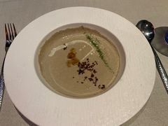黑松露蘑菇汤-YUE·6·西式融合餐厅(外滩六号店)