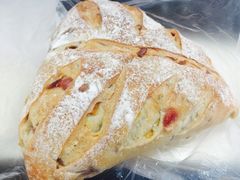 三角芝士包-Juicy Bakery(大学路店)
