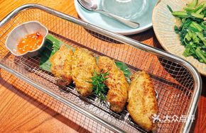 Thai Grilled Chicken Wings