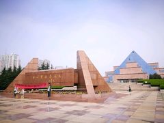 -上海市龙华烈士陵园