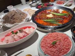 -茅草房·河畔园林火锅