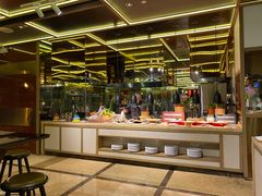 自助取餐区-大中华希尔顿酒店-念自助餐·嗨啤·小龙虾