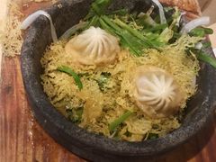 港式石锅蟹粉小笼包-避风塘(百联东郊店)