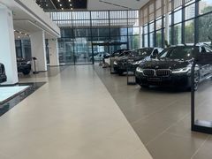 -嘉兴宝华宝马4S店维修部(海宁店)