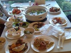 泉福居酱骨头自助美食-泉福居酱骨头自助广场(南大街商业步行街店)