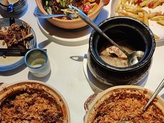 -八府香鸭·啫啫煲(华山路店)