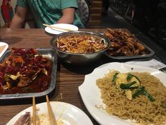-喝丢一只鞋辣炒海鲜小烧烤(三八广场店)