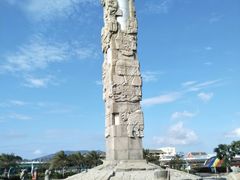 -亚龙湾中心广场