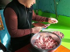 -烤肉小伙烤肉店