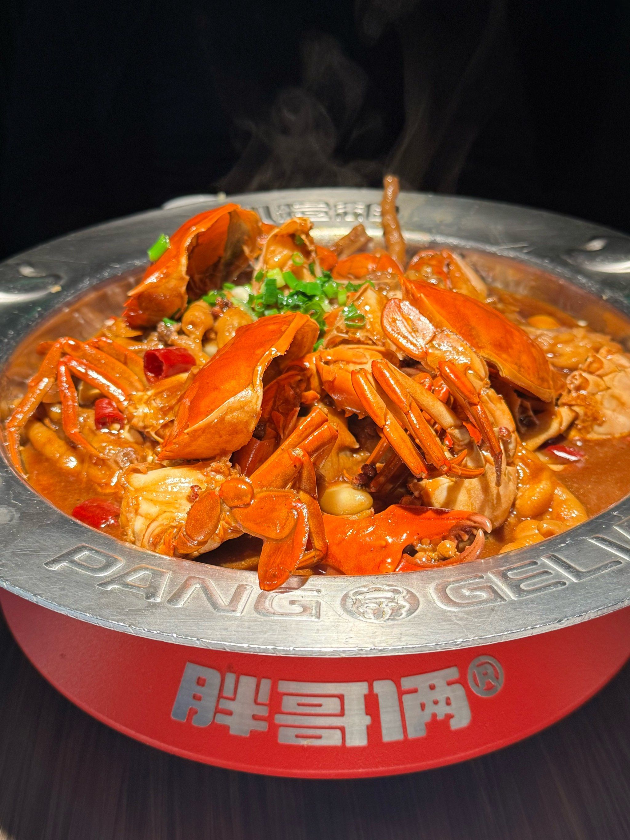 避雷胖哥俩,竟然在肉蟹煲里吃出了这个!