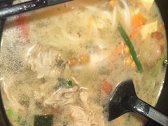 -蒙自源过桥米线(红谷滩万达店)