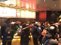 等位区-星巴克(北京南站第二店)