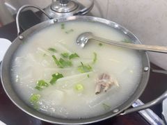 -余杨鸭鸭餐厅
