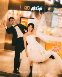 -雪中彩影婚纱摄影·微光艺术中心