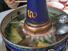 -毛辣果·贵州红酸汤牛肉火锅(西单店)