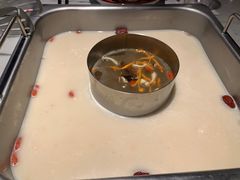 -尚尚仙·酸汤猪手·猪肚鸡火锅(华联万柳购物中心店)