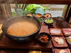-银米·云南传统过桥米线(双廊黑金冠店)
