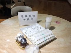 -红山红餐厅(宏源大厦店)