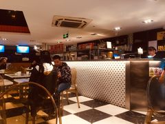 -新大咀港式茶餐厅(宝山万达店)