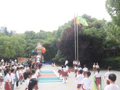 -上海青草地幼儿园