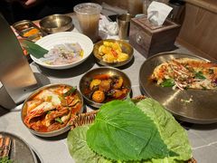 -草家酱蟹炭火烤肉店(珲春南路一店)