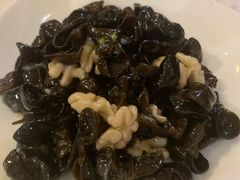 鲜木耳炒桃仁-马凯餐厅(长椿街店)