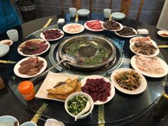 -周老三跷脚牛肉·全牛火锅(非遗传承店)