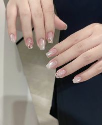 -桃色美甲沙龙