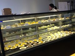 面包甜点陈列柜-PETIT PARIS 小巴黎(花园道店)