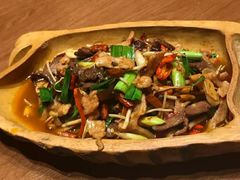 -老滇山寨•云南特色菜•地方菜•民族风情歌舞表演(金碧店)