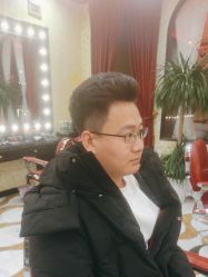 -东方先生国潮男士理发馆