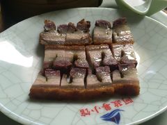 澳门脆皮烧肉-阿政粤小馆(中央大街店)