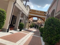 -佛罗伦萨小镇广佛名品奥特莱斯(疏港路店)